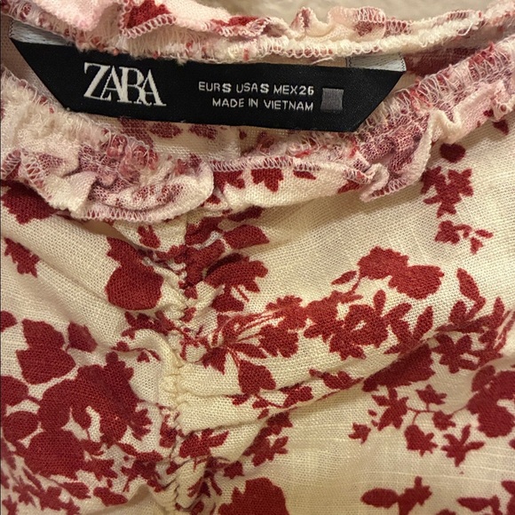 Zara Red and Cream Floral Blouse - Picture 3 of 4